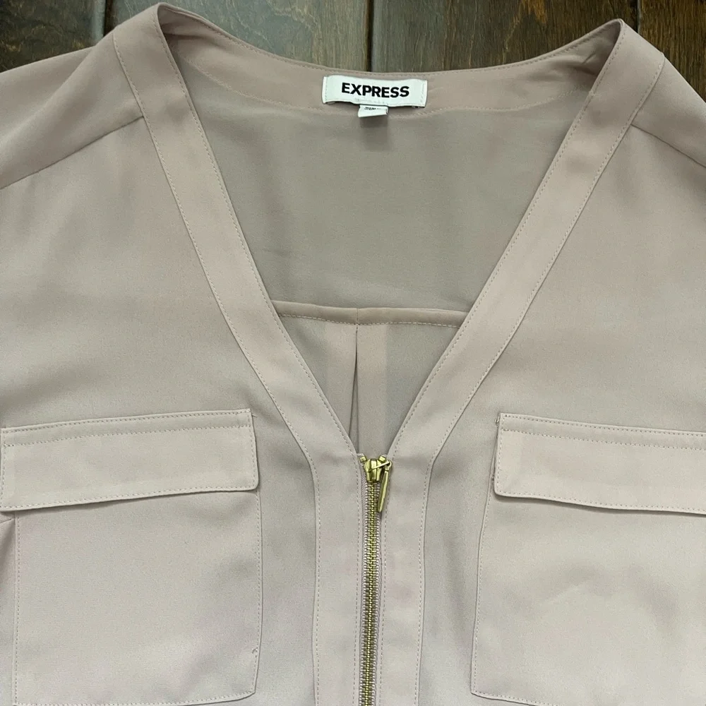 Beautiful top! - Picture 2 of 3